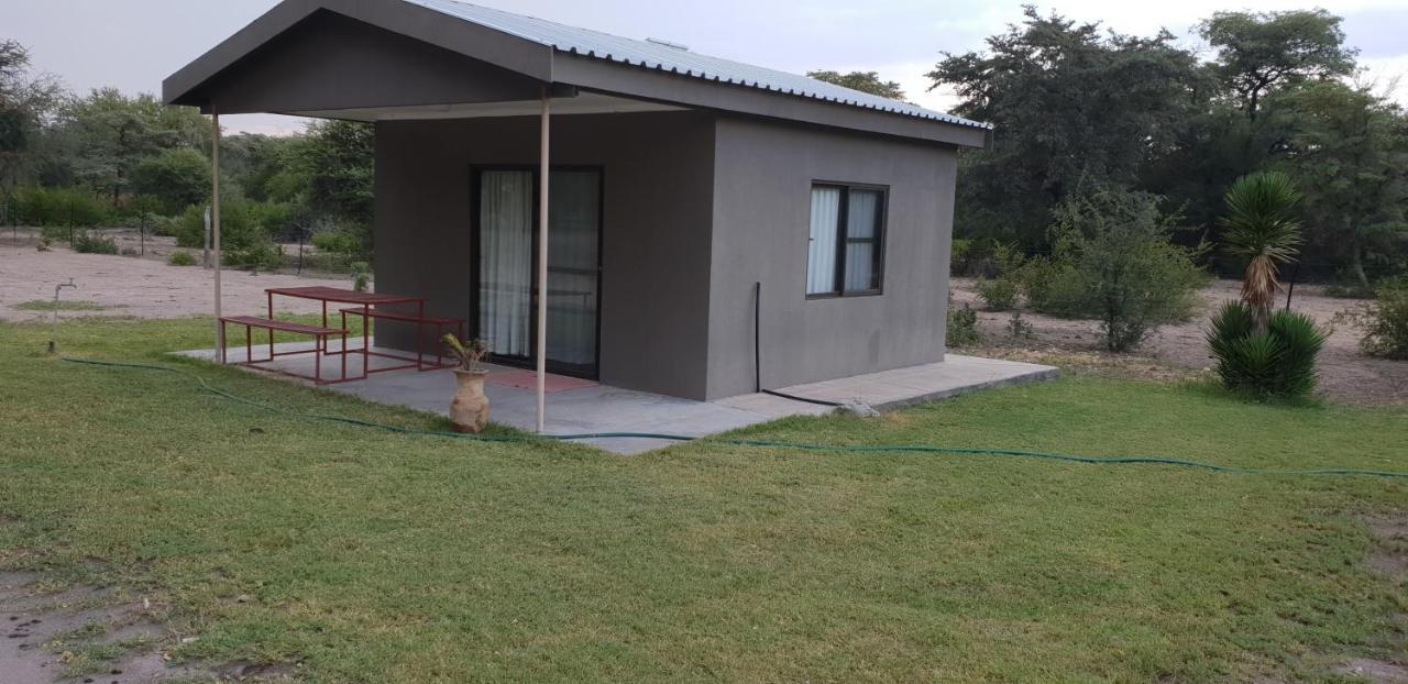 Paradise Camp Delux Rooms Grootfontein Extérieur photo