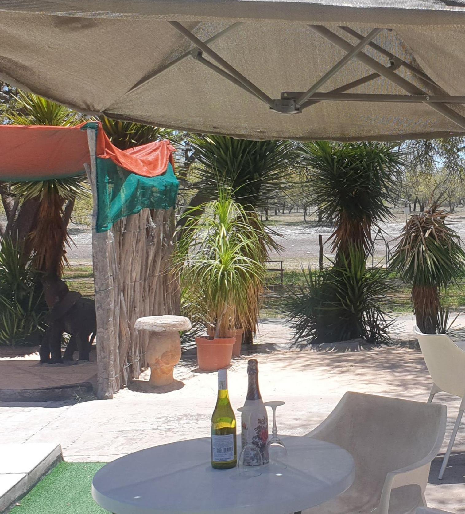 Paradise Camp Delux Rooms Grootfontein Extérieur photo